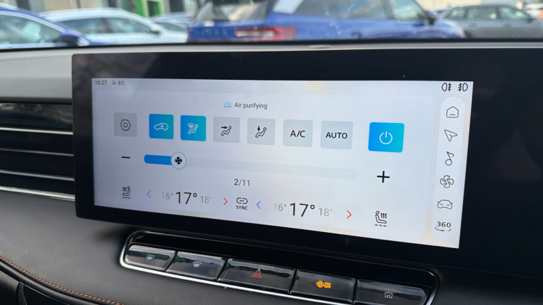 MG HS 1.5 T-GDI Trophy 5dr DCT Petrol Hatchback